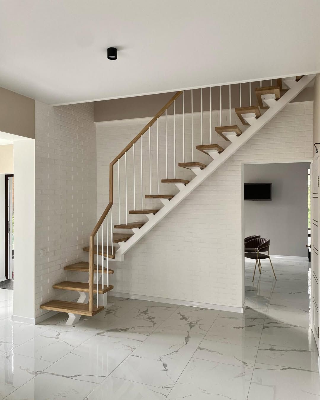 Schody stalowe – stabilność i styl loftowy