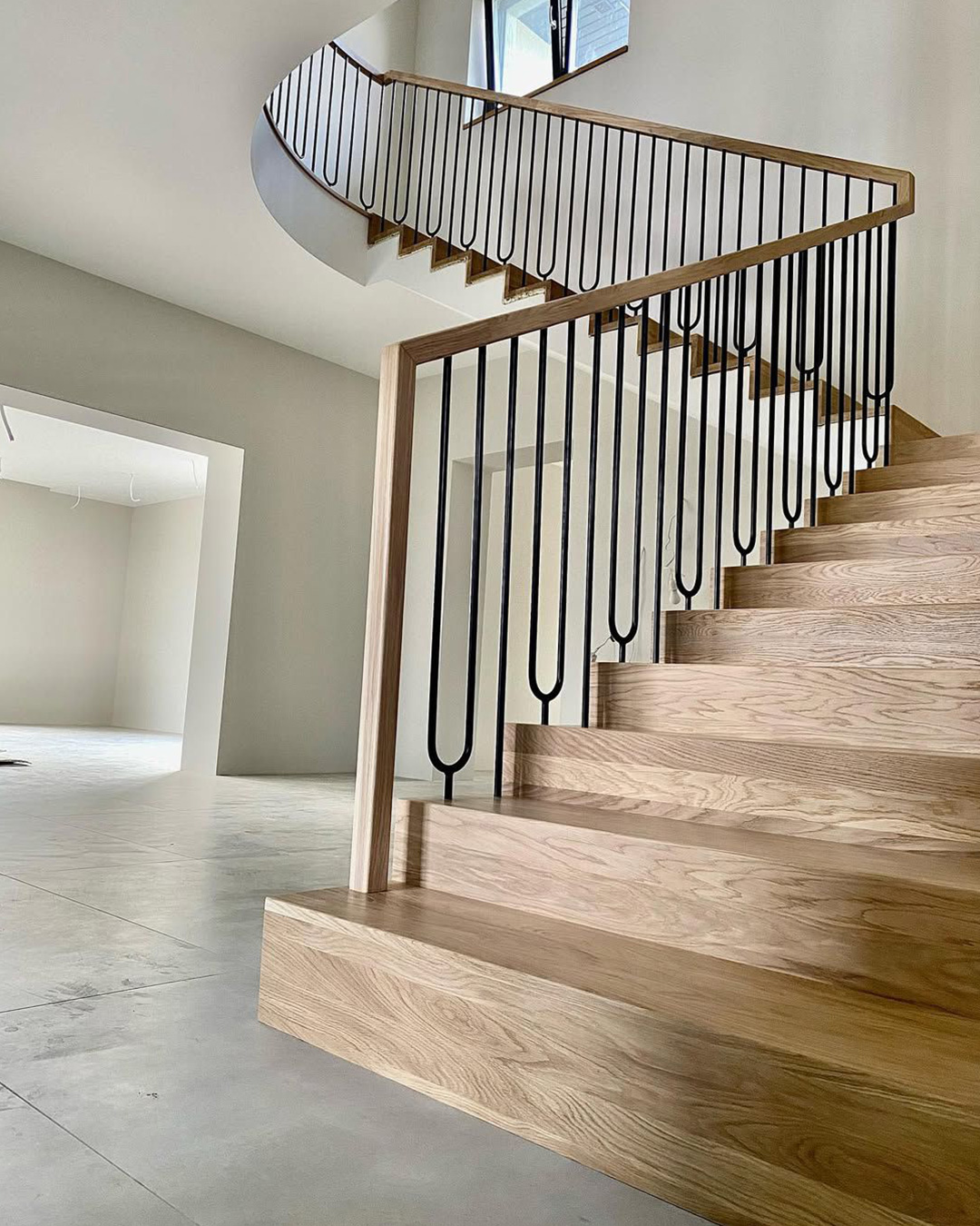 Schody dywanowe na beton Warszawa – modny wybór